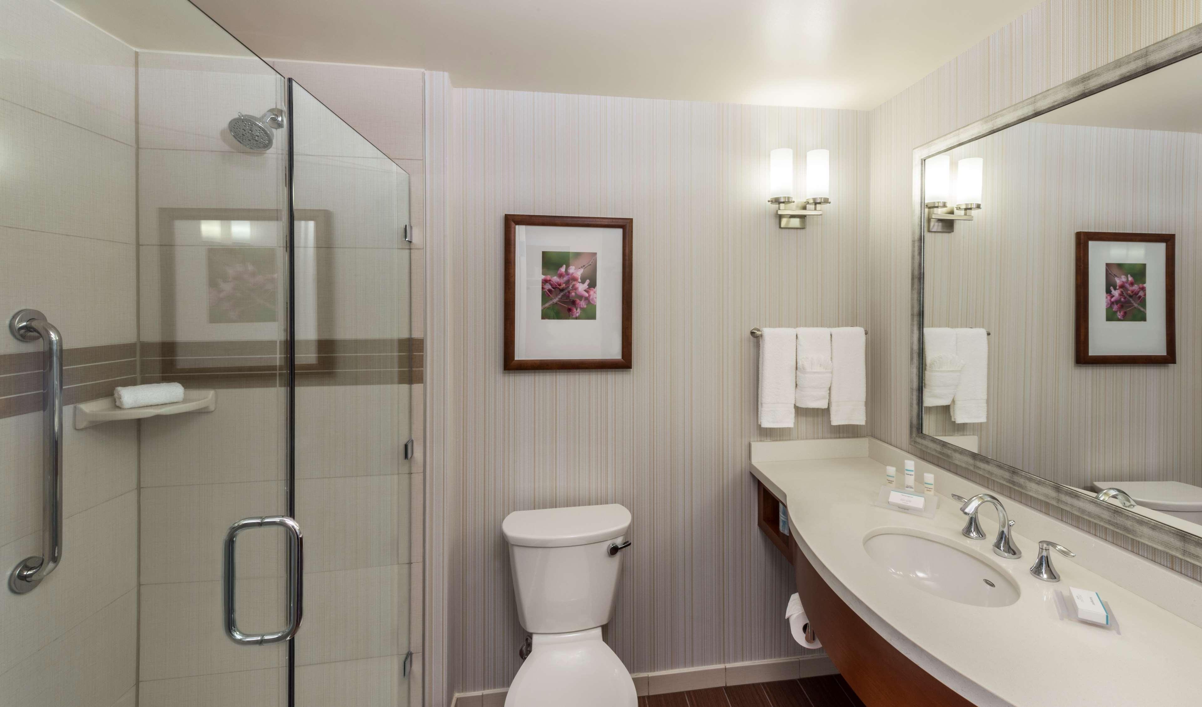 Hilton Garden Inn Alexandria Old Town National Harbor Exterior foto