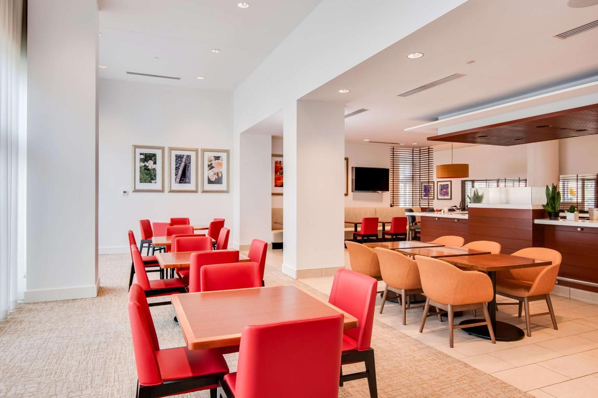 Hilton Garden Inn Alexandria Old Town National Harbor Exterior foto