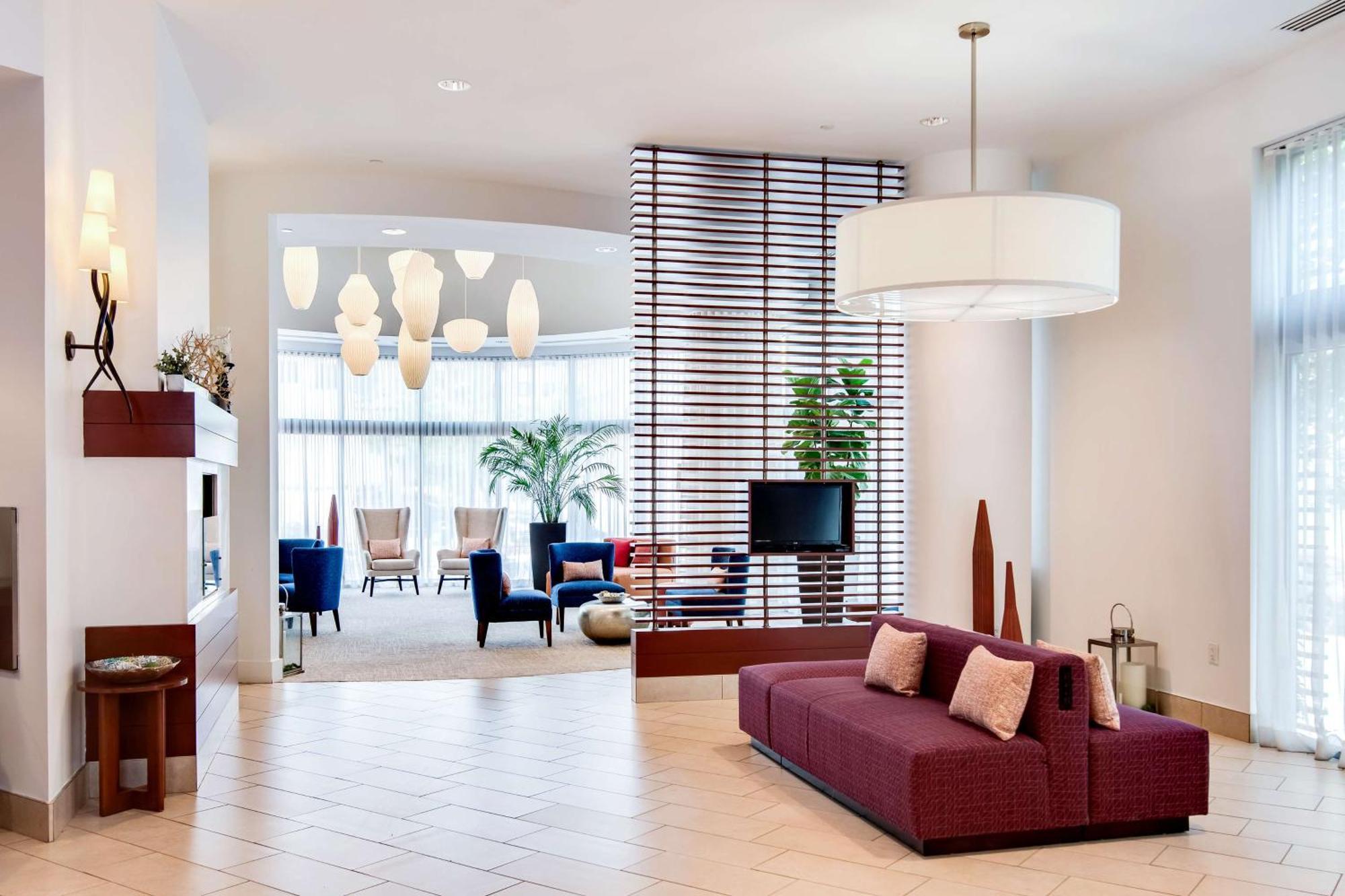 Hilton Garden Inn Alexandria Old Town National Harbor Exterior foto