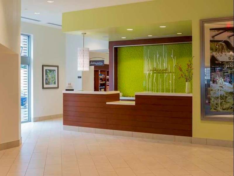 Hilton Garden Inn Alexandria Old Town National Harbor Exterior foto