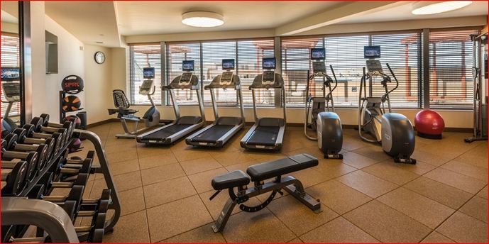 Hilton Garden Inn Alexandria Old Town National Harbor Exterior foto